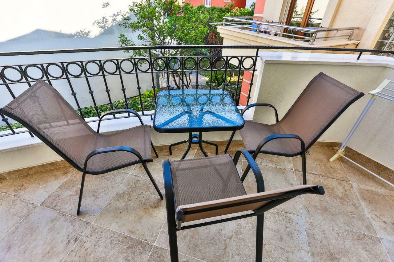 Apolon Apart Šušanj Exterior foto